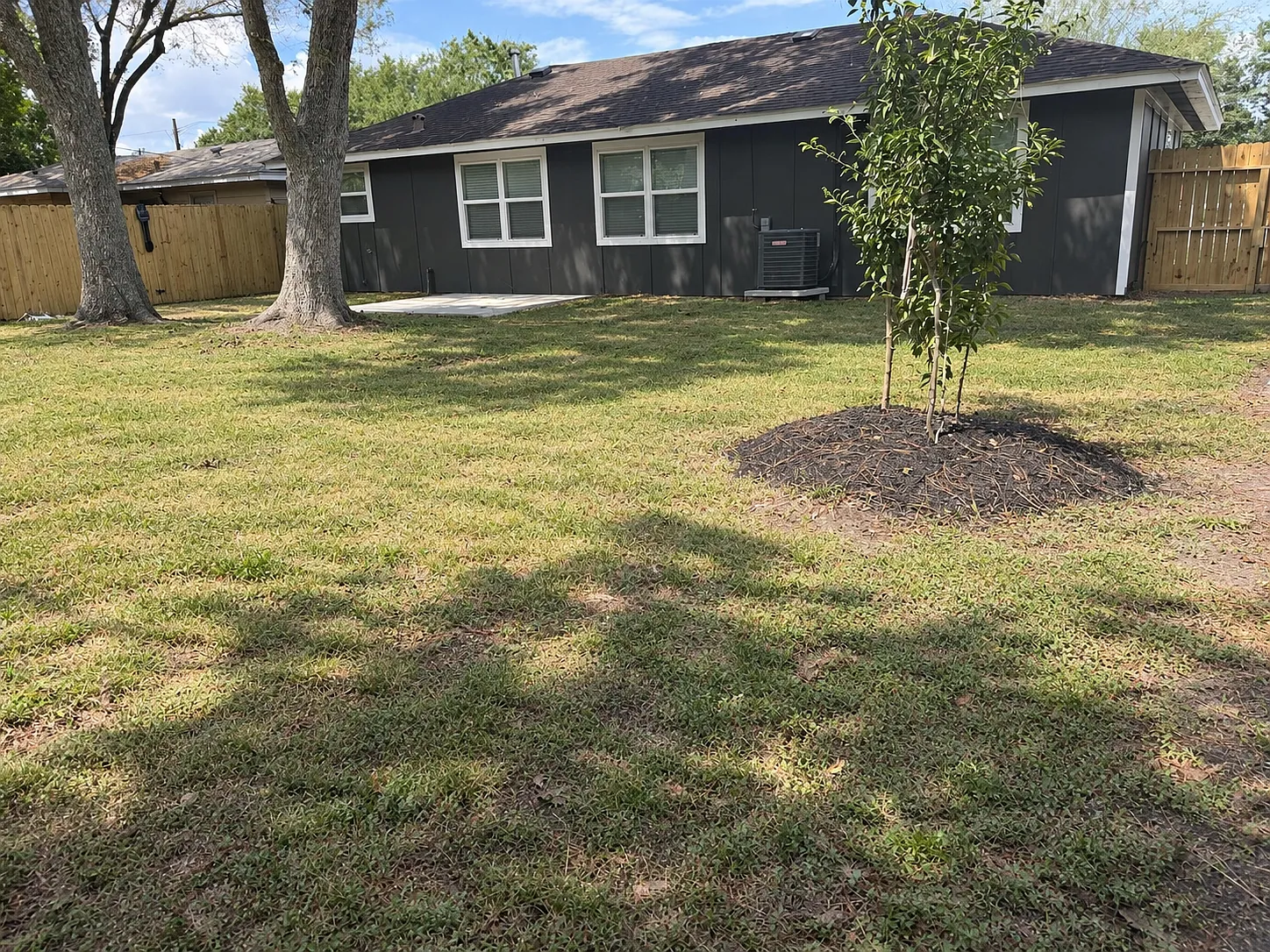 4 bed, 2.0 bath, 1308 sqft, $2,150 — Photo 3