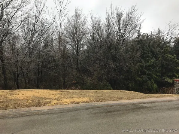1952 SE Coventry Ln, Bartlesville, OK 74006