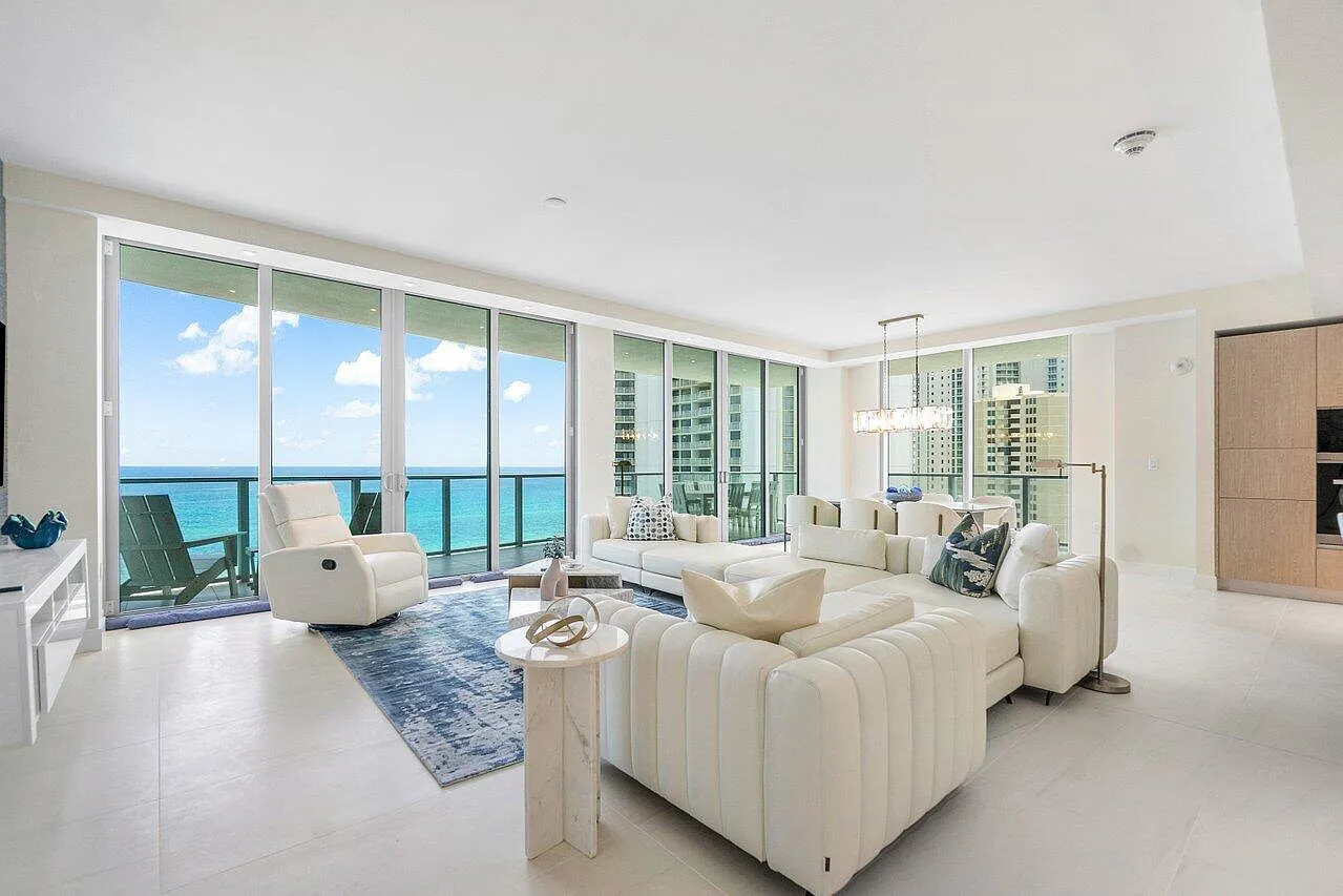 2 bed, 3.0 bath, 2525 sqft, $20,000 — Photo 1