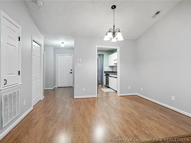 2105 Wexford Oaks Ct — Photo 6