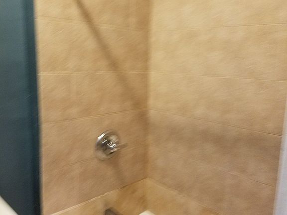 3rd image of 419 Franklin Ave APT 1