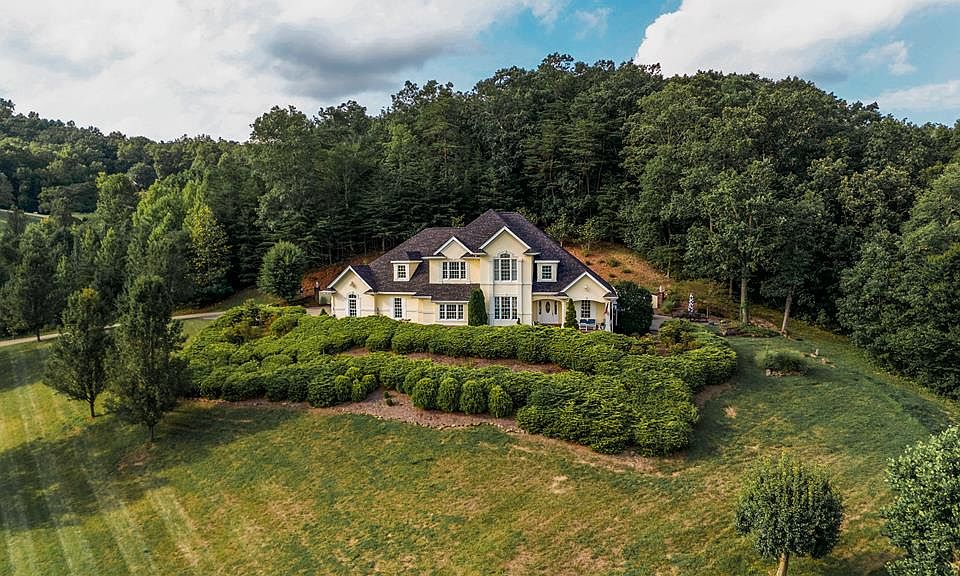 1st image of 152 Harbor View Dr