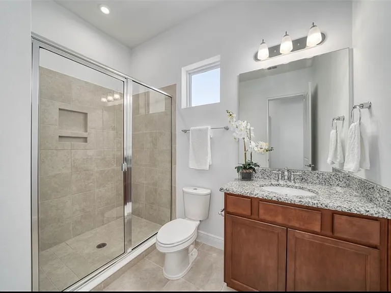 7070 Higgs Aly — Photo 25