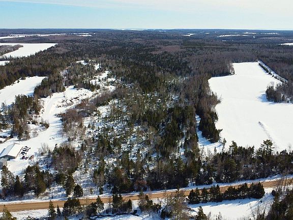 2nd image of County Line Rd