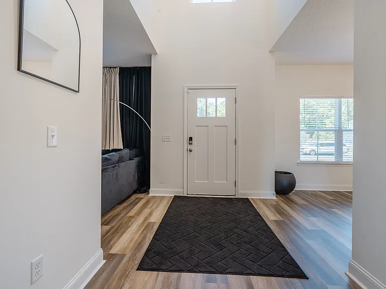 158 Legacy Ln — Photo 2