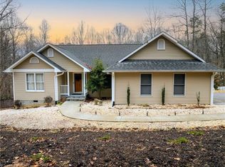 260 Yorkfield Dr, Elkin, NC 28621