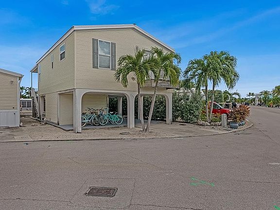 2nd image of 701 Spanish Main Dr #559