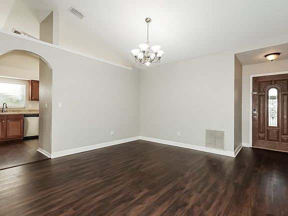 5th image of 1717 Tarah Trace Dr
