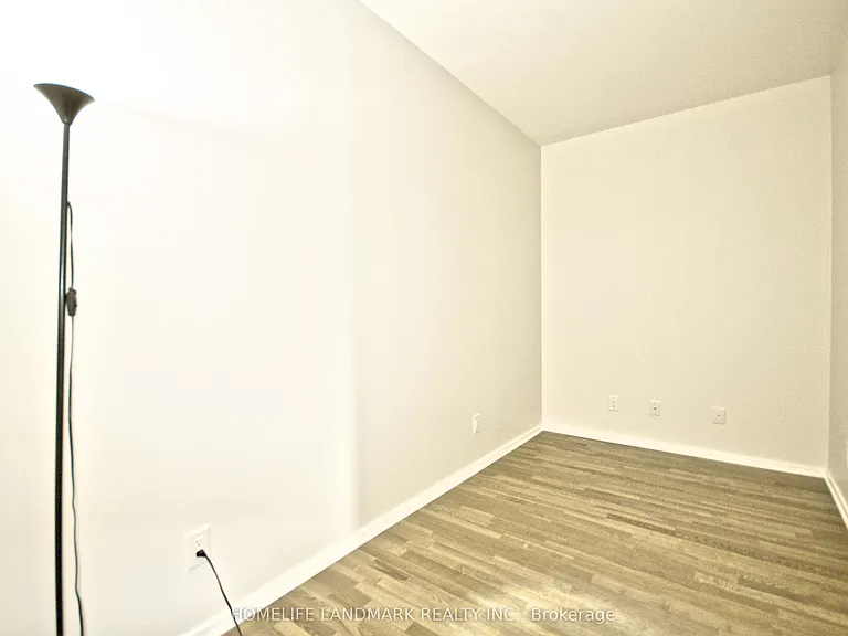 1 Bloor St E #809 — Photo 17