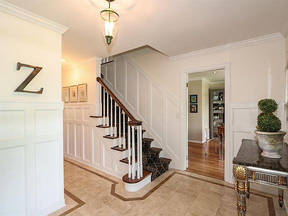 5th image of 9881 Forestglen Dr