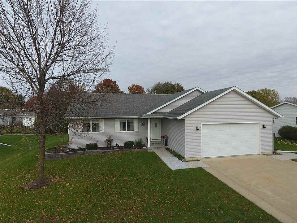 1st image of 107 Eliasen Ave