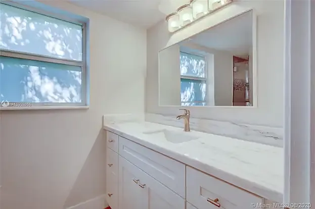 2505 Bay Dr — Photo 50
