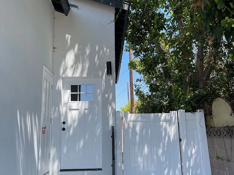 10160 Cunningham Ave — Photo 22