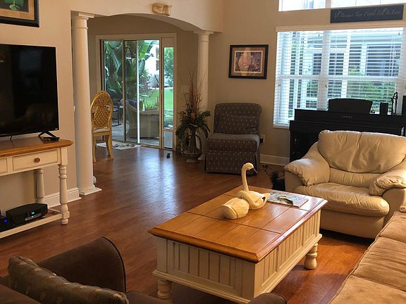 3rd image of 652 Murphys Estate Dr