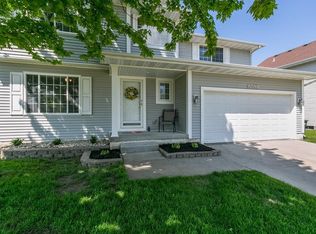 6088 Four Pines St, Johnston, IA 50131