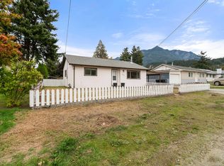 561 Thacker Ave, Hope, BC V0X1L4