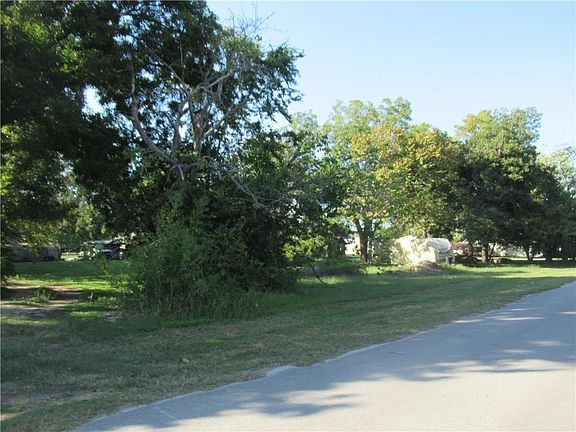 4th image of 109 Wilkes St Lot 7