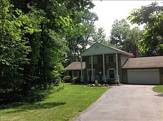 1st image of 7205 Packer Dr NE