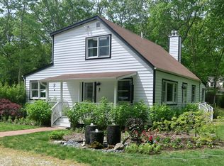 385 Montauk Hwy, Wainscott, NY 11975