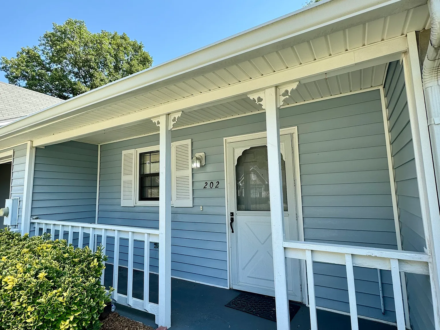3 bed, 1500 sqft, $1,600 — Photo 1