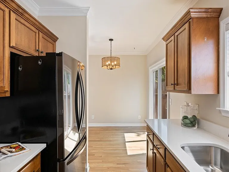 2271 Dewey Dr #J2 — Photo 18