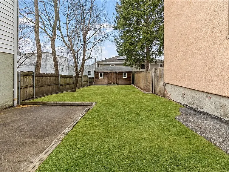 N Dearman St — Photo 13