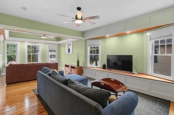 2 bed, 1.5 bath, 1500 sqft, $3,500 — Photo 2