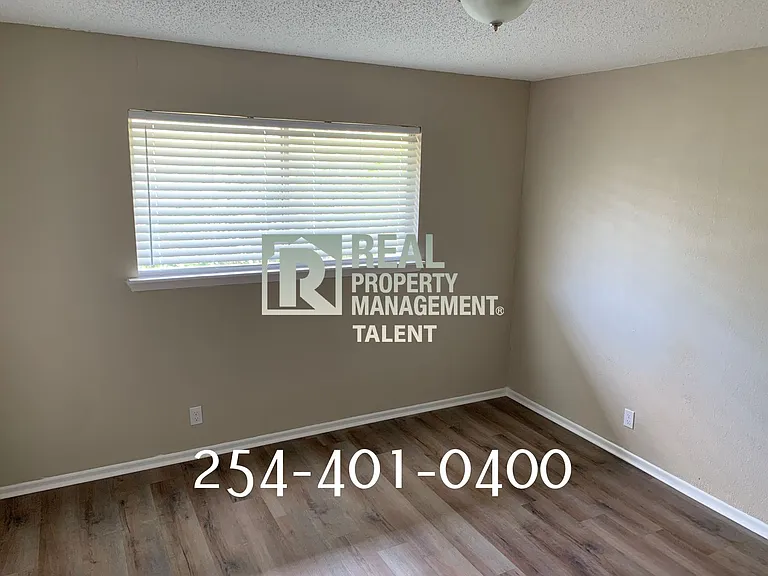 2214 Saulsbury Dr #D — Photo 6