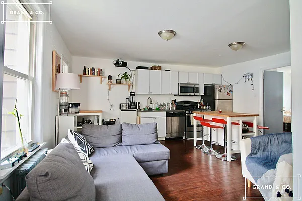 Rented by Grand & Co. | media 27