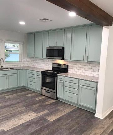 2nd image of 304 Marie Antoinette St