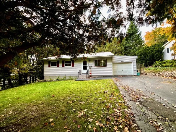 707 Buchanan Rd, Utica, NY 13502