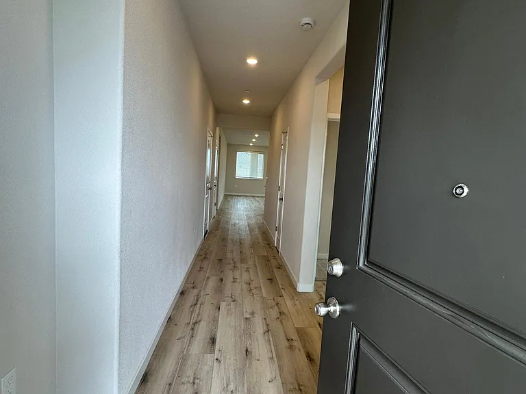 8136 Pasadena Dr — Photo 2