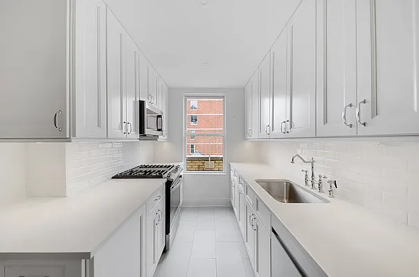 Rented by Compass | media 12