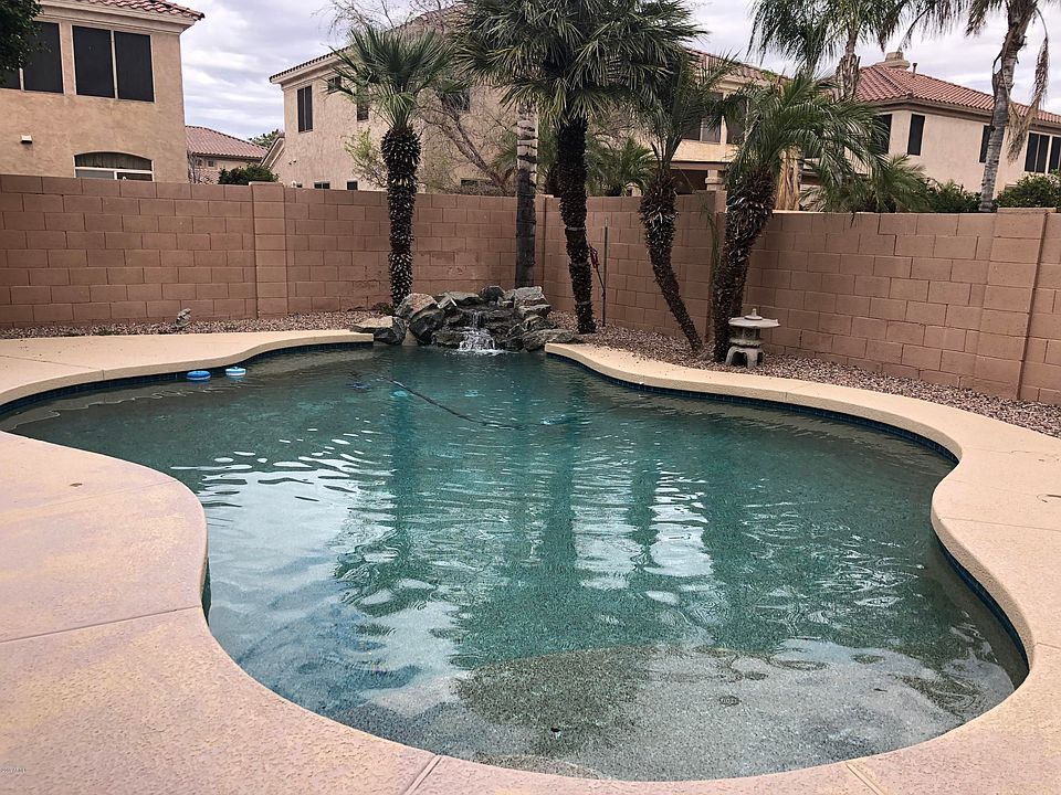 1st image of 474 E Stottler Dr