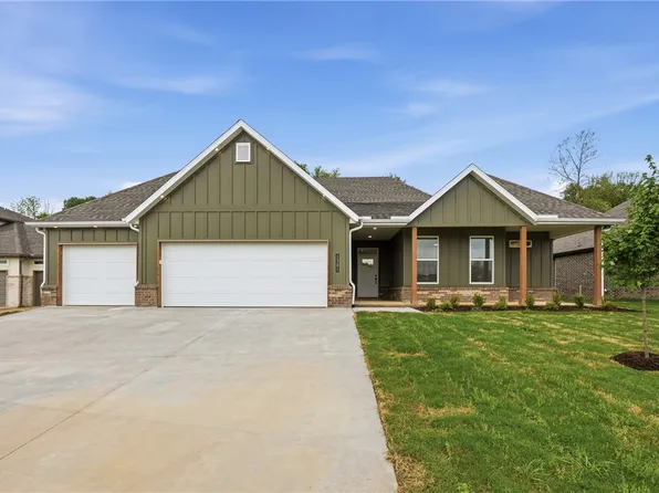 1301 Bunker Dr, Pea Ridge, AR 72751