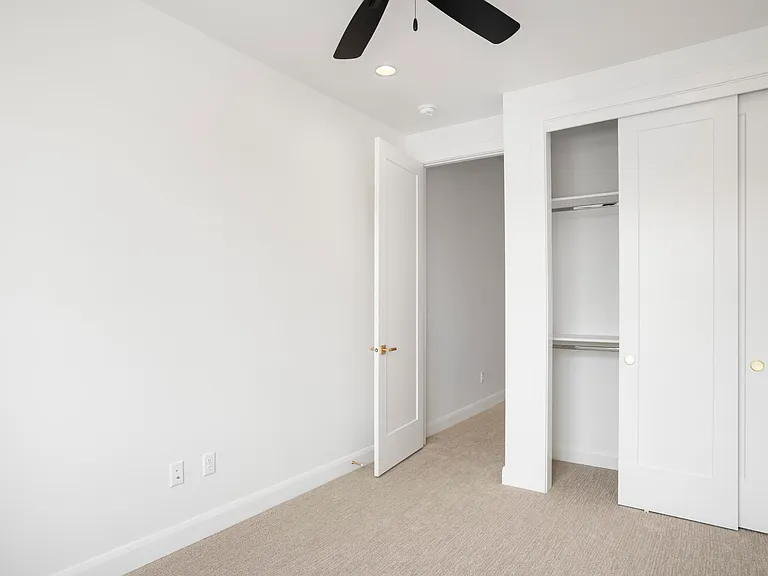 1002 Manen St — Photo 16