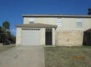 852 NW Summercrest Blvd, Burleson, TX 76028