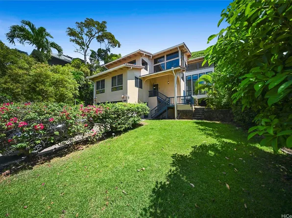 5943 Haleola St, Honolulu, HI 96821