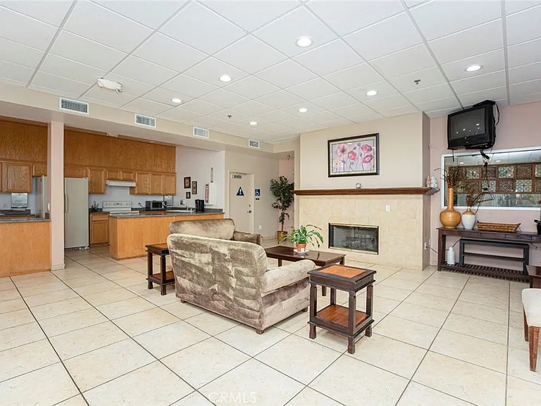5325 Newcastle Ave #322 — Photo 17