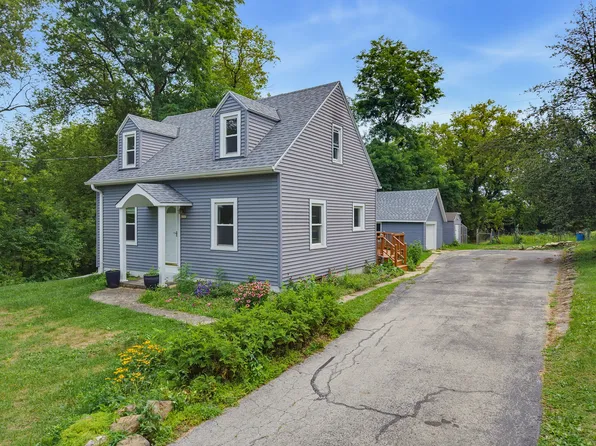 4340 S 112th St, Greenfield, WI 53228
