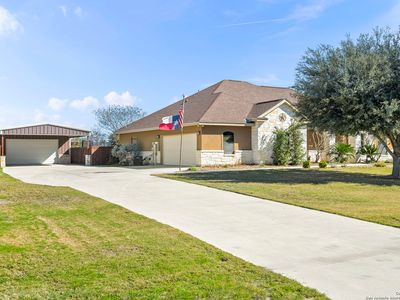 113 S Abrego Crossing, Floresville, TX, 78114