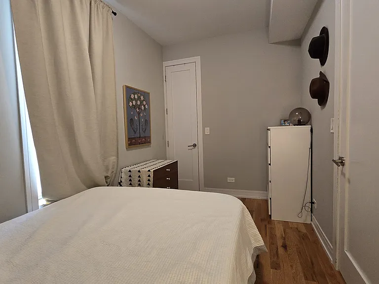 2047 W Walton St #1 — Photo 10