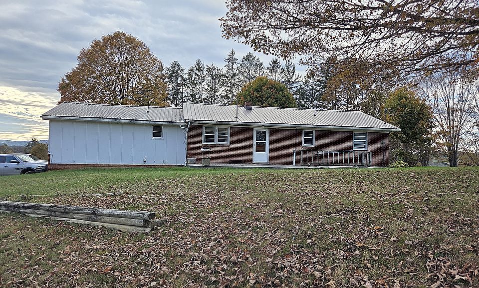 2nd image of 249 Boone Hill Ln