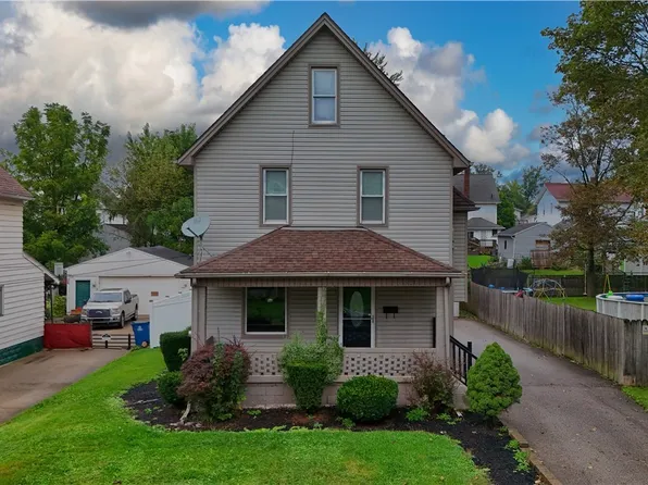 326 E Wilson Ave, Girard, OH 44420