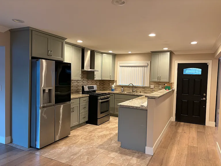 3225 Lake Arrowhead Ave — Photo 2