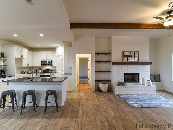 4th image of 1300 Bell Road