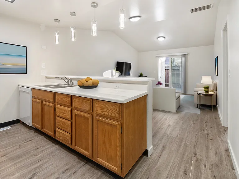 Quail Manor Townhomes — Photo 31