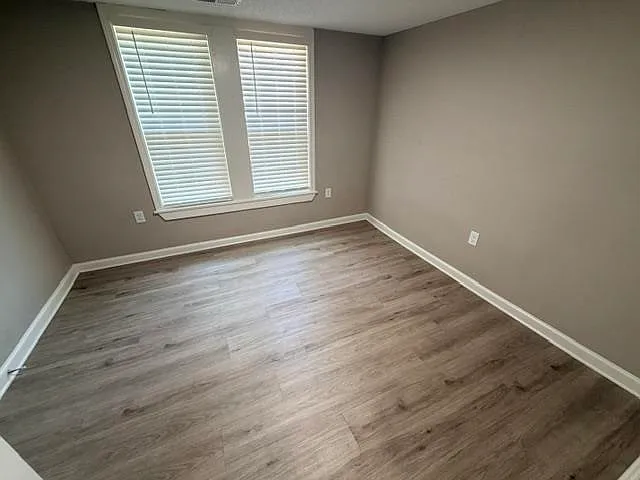 549 Josephine St — Photo 9