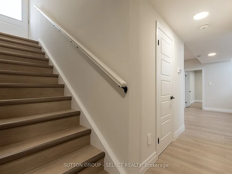 6437 Heathwoods Ave — Photo 2