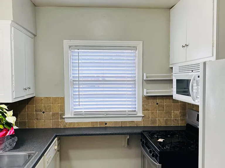 707 Moss Rd — Photo 6
